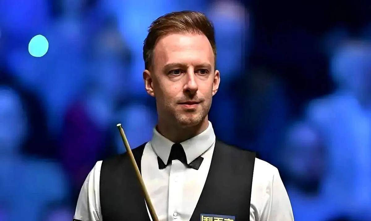 贵客临门，德约科维奇现场观看利雅得新月主场比赛