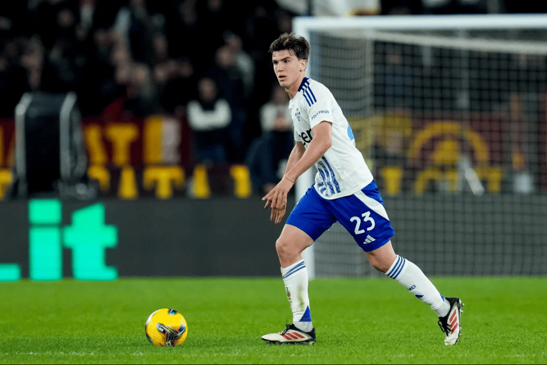 路进攻更加 路进攻更加