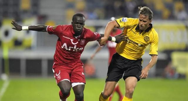 要和乔治一 要和乔治一