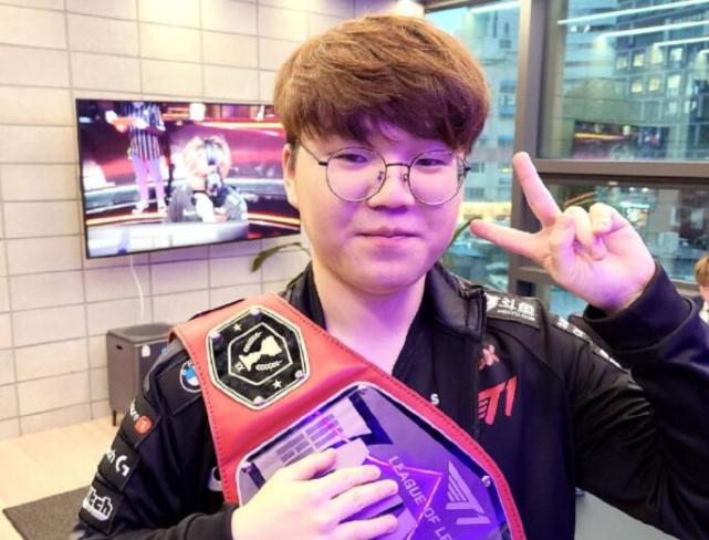 略显瘦小 略显瘦小