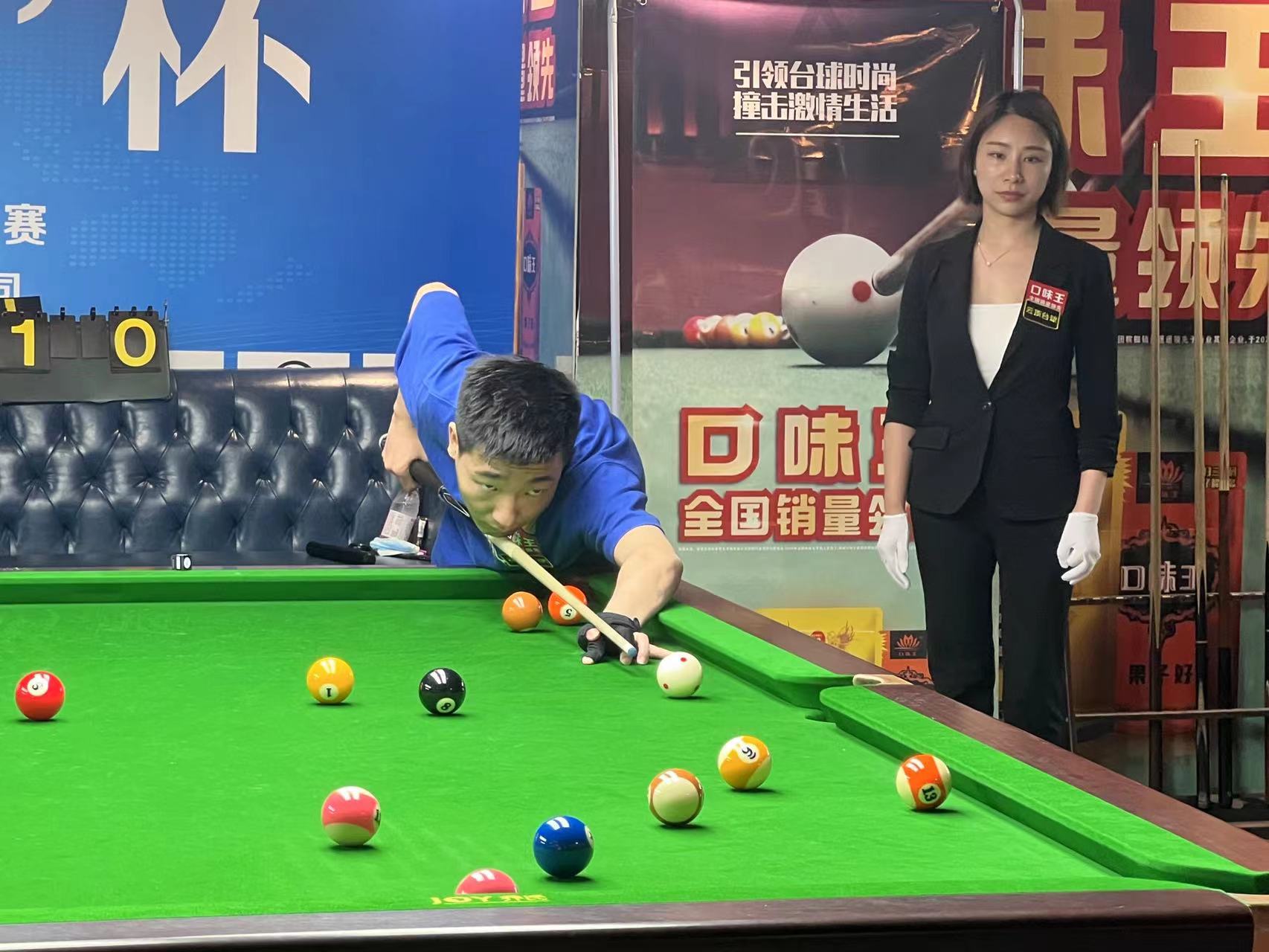 了自己的看 了自己的看