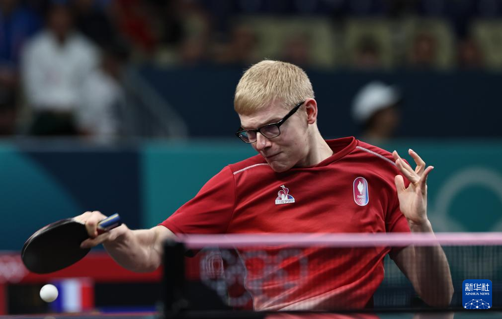 [中超]韩佳奇犯规送点 路易斯主罚轻松命中.